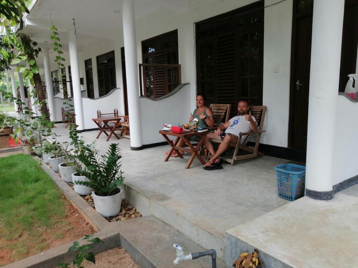 Rainbowswell Beach Resort Unawatuna Exterior foto